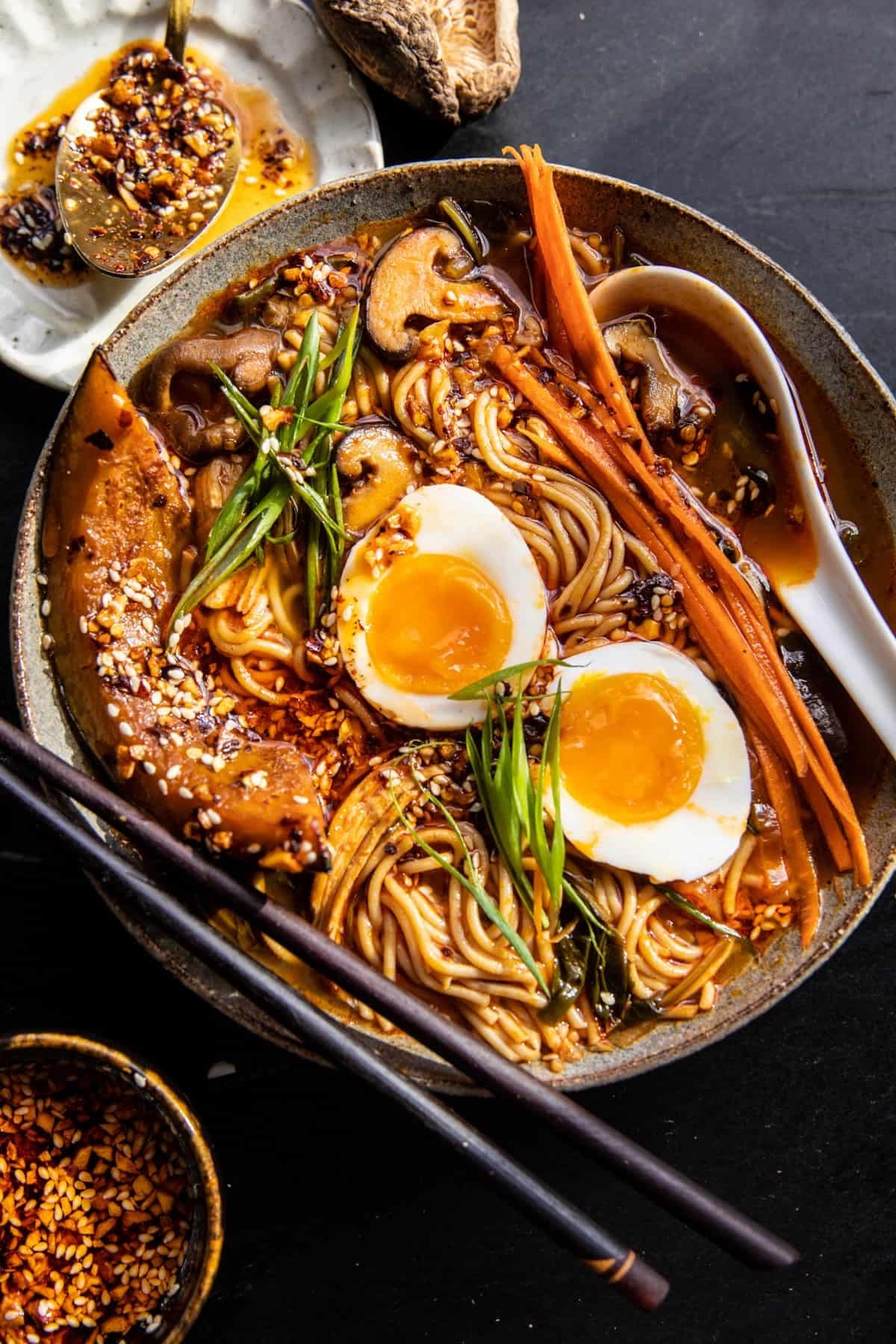 Bowl of chicken and spinach ramen.